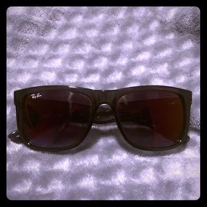 Ray Bans, Justin style